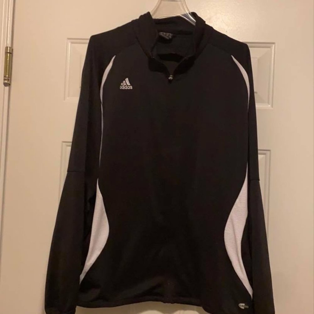 Adidas long sleeves zipped up black like new sweatshirt size XL